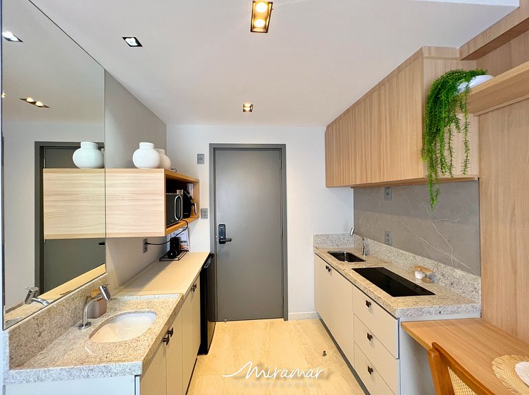 Flat com Varanda P/ 2 Jardim Oceania (MH)