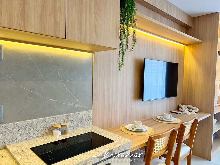 Flat com Varanda P/ 2 Jardim Oceania (MH)