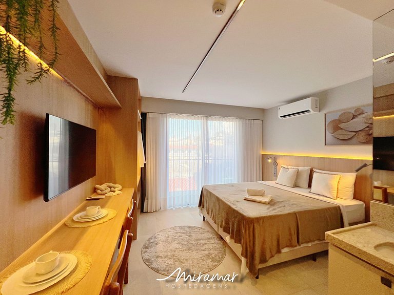 Flat com Varanda P/ 2 Jardim Oceania (MH)
