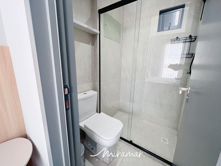 Flat com Varanda P/ 2 Jardim Oceania (MH)
