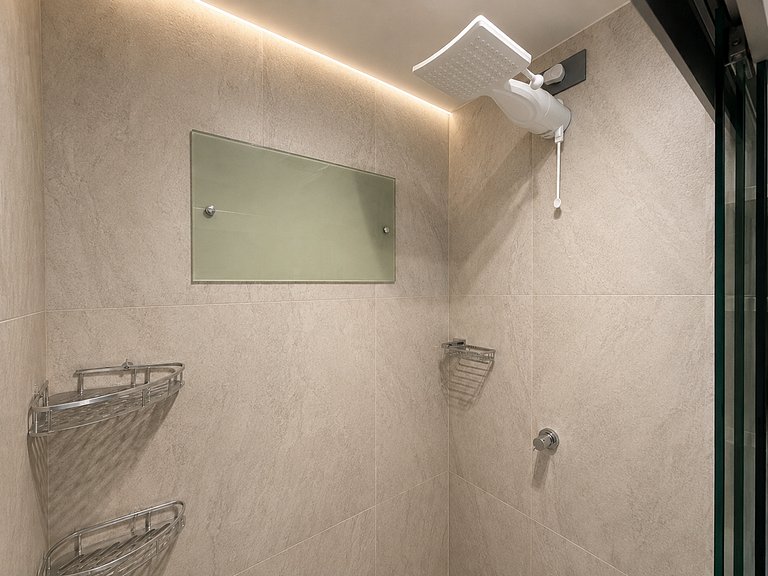 Flat Novo com varanda no Jardim Oceania - (MH)