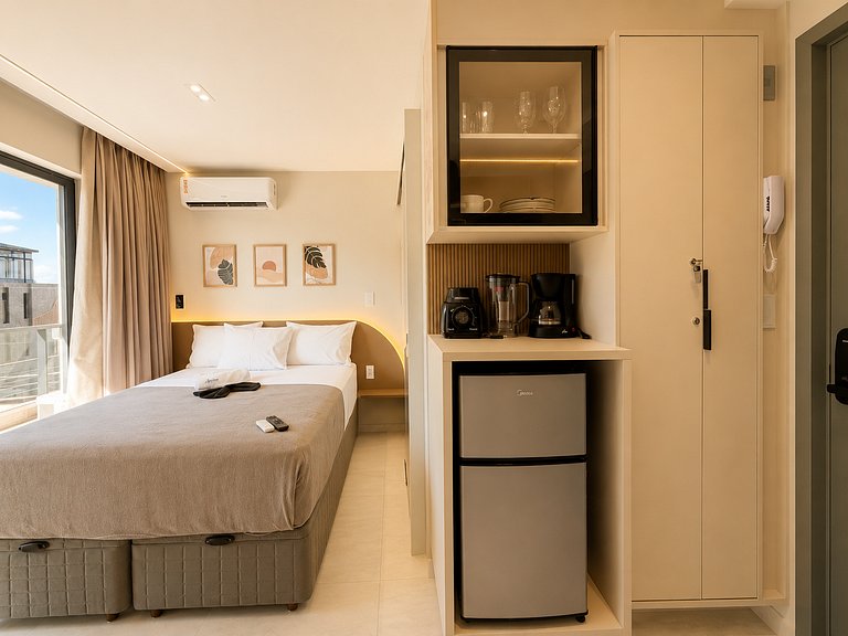 Flat Novo com varanda no Jardim Oceania - (MH)