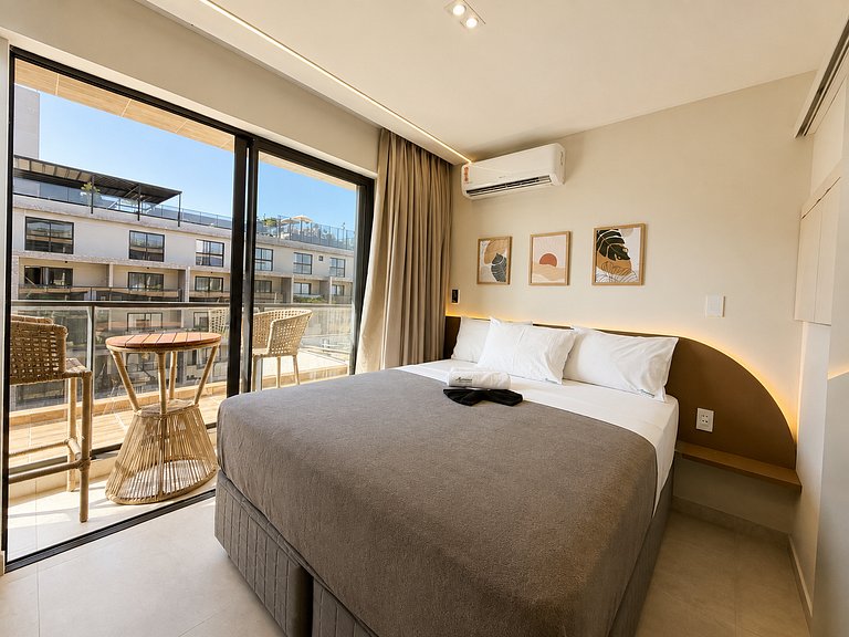 Flat Novo com varanda no Jardim Oceania - (MH)