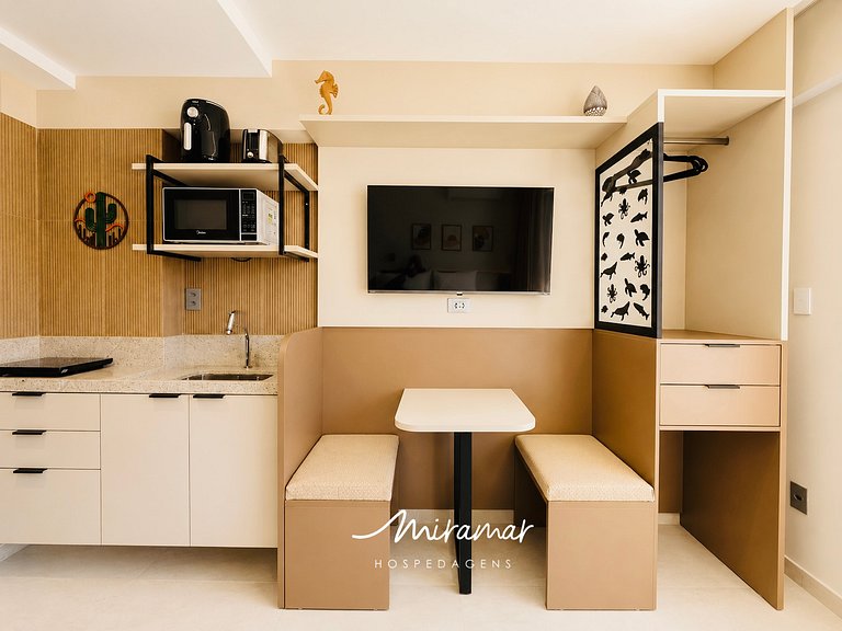 Flat Novo com varanda no Jardim Oceania - (MH)