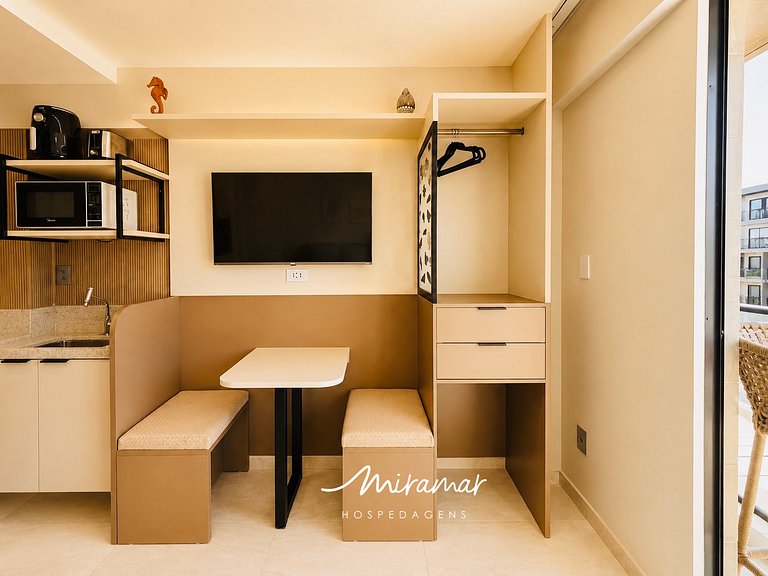 Flat Novo com varanda no Jardim Oceania - (MH)