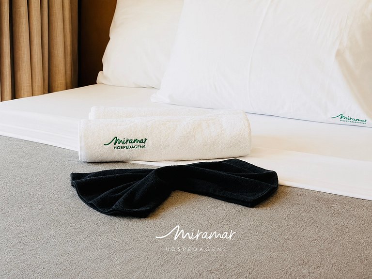 Flat Novo com varanda no Jardim Oceania - (MH)