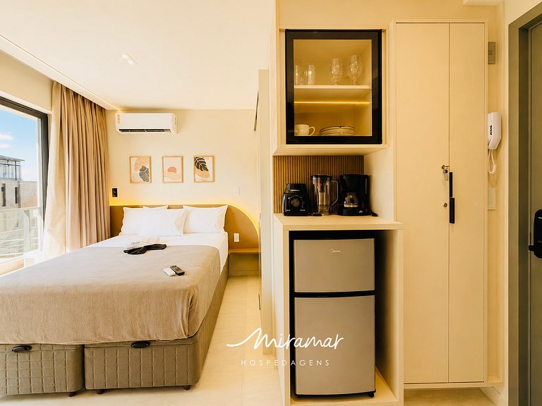 Flat Novo com varanda no Jardim Oceania - (MH)