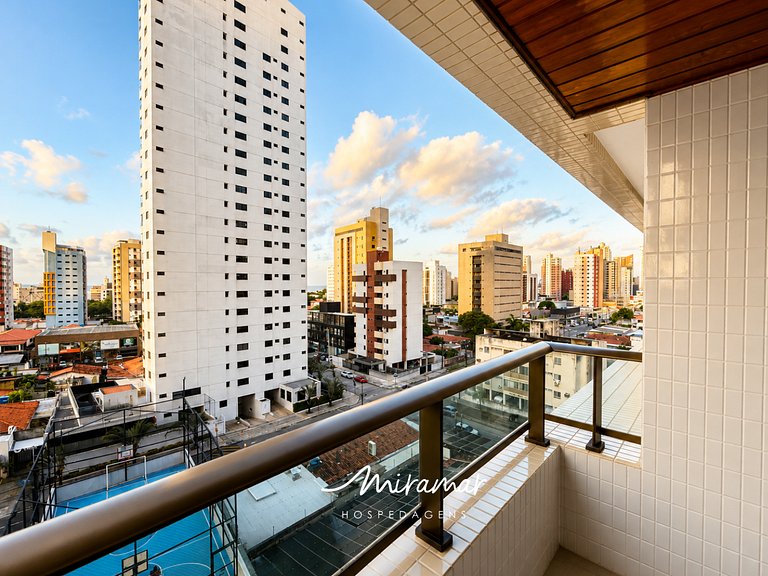 Apto c/ Varanda p/ Casal- MH