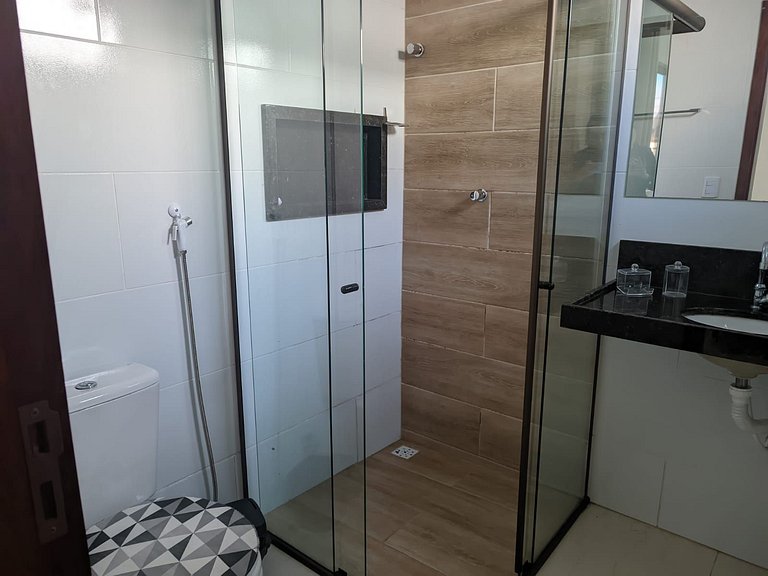 Casa Charmosa com 3 Suítes em Bananeiras MH
