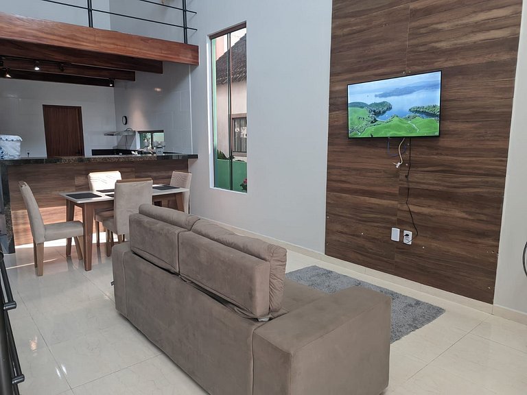 Casa Charmosa com 3 Suítes em Bananeiras MH