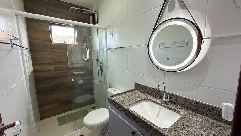 Casa Aconchegante com 3 Suítes e Área Gourmet MH