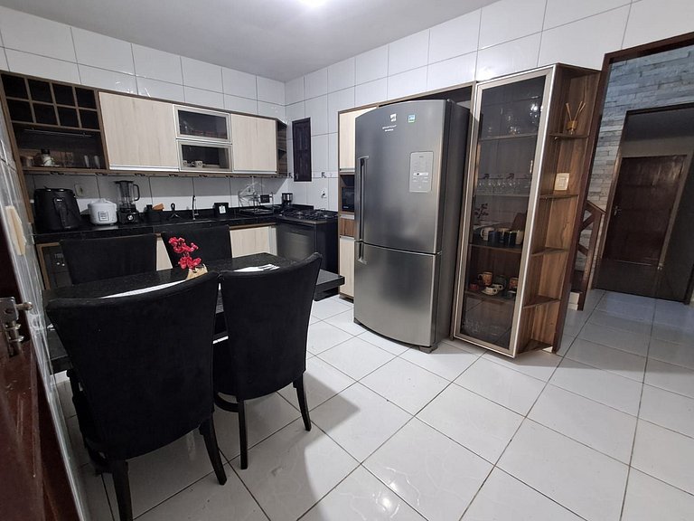 Casa no cento de  Bananeiras com 3 Quartos MH