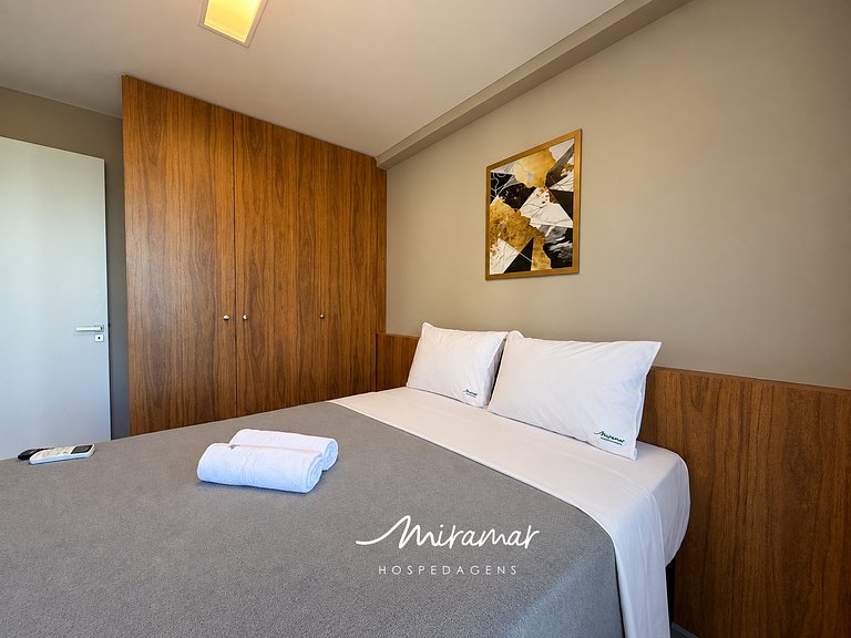 Flat moderno para 4/P  em Manaíra - MH