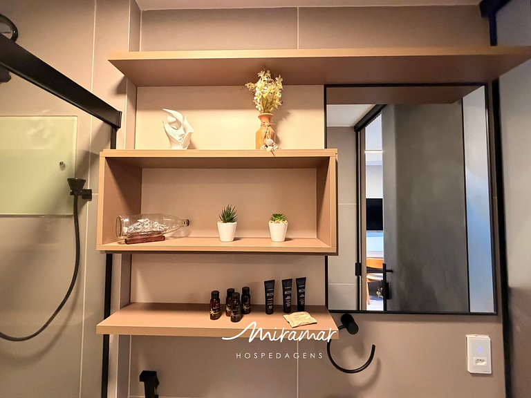 Flat com terraço privativo para 4/pessoa - MH