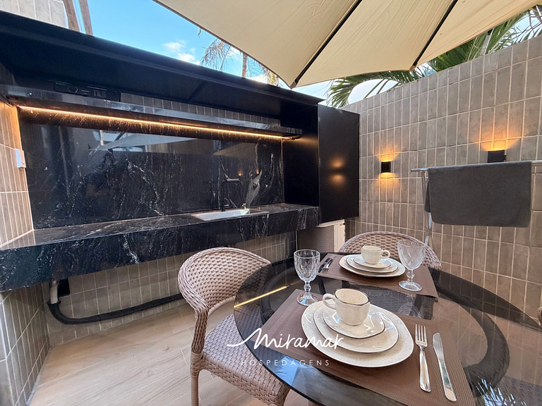 Flat com terraço privativo para 4/pessoa - MH