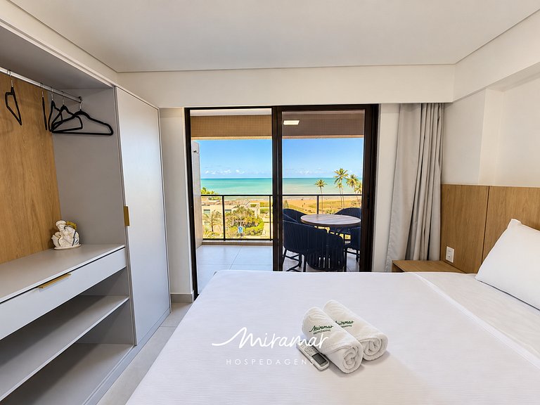 Flat com Varanda Frente Mar  - MH